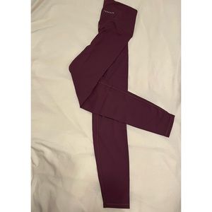 Paragon fitwear never worn seamless leggings in fig size small